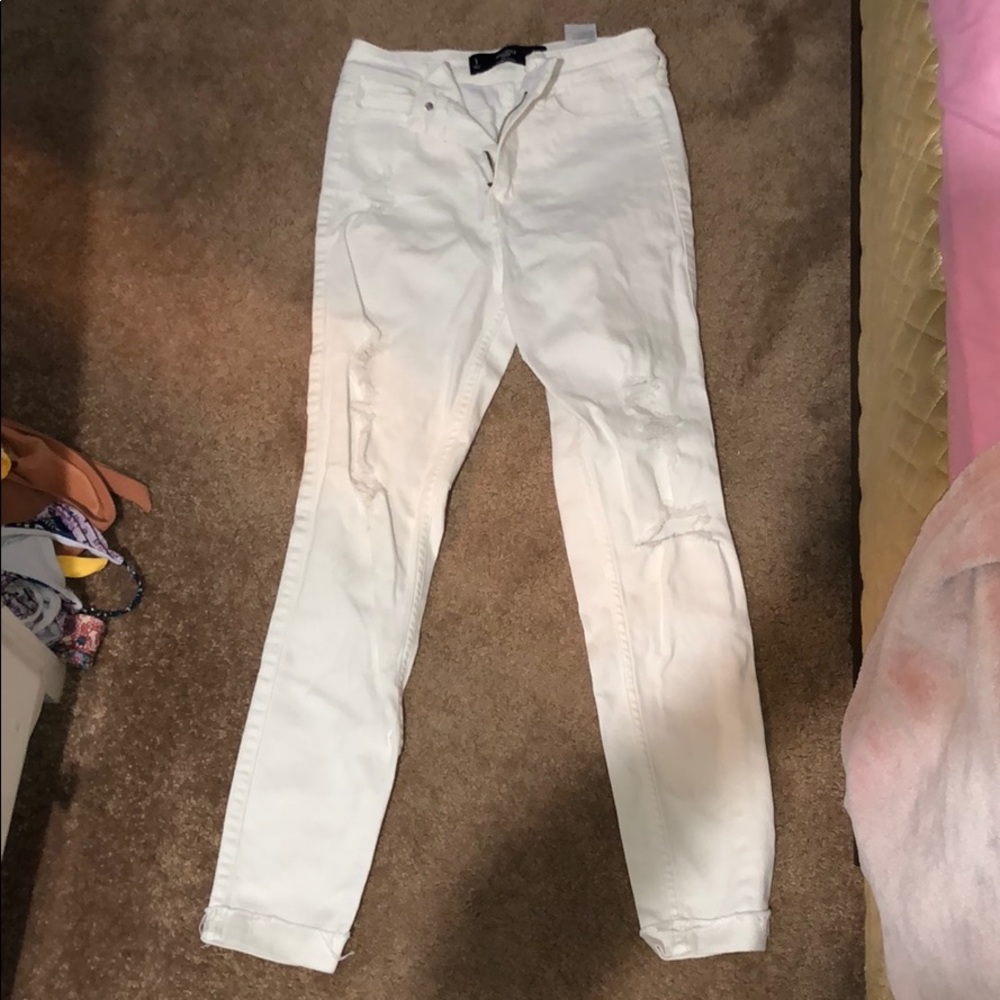 White hollister jeans